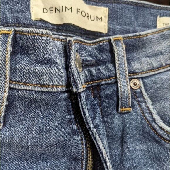 Aritzia Denim Forum | Nico Mid-rise Skinny Crop in Medium Lagoon - Picture 8 of 11